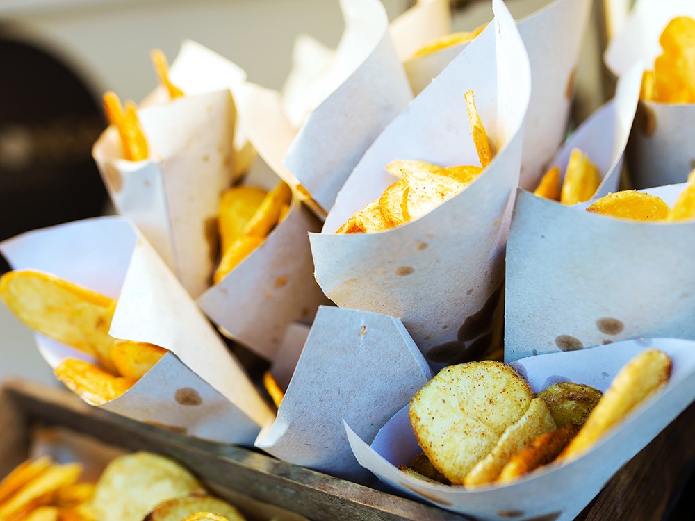 Mehrere Portionen Pommes